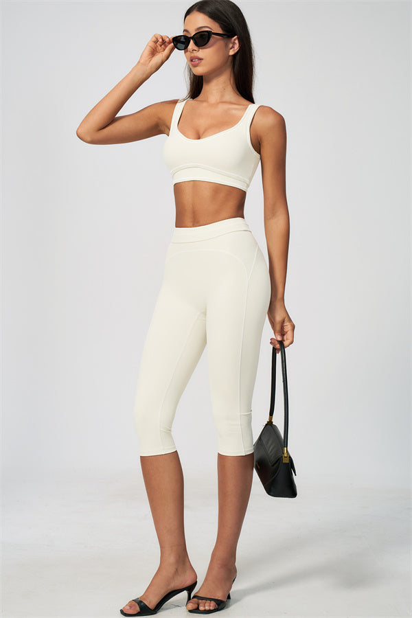 The Amara Sports Bra Capri Leggings 2-Piece Set