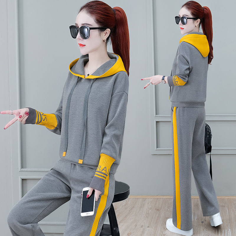 Sports Suit Hooded Sweater Women Loose and Slim Casual Wear