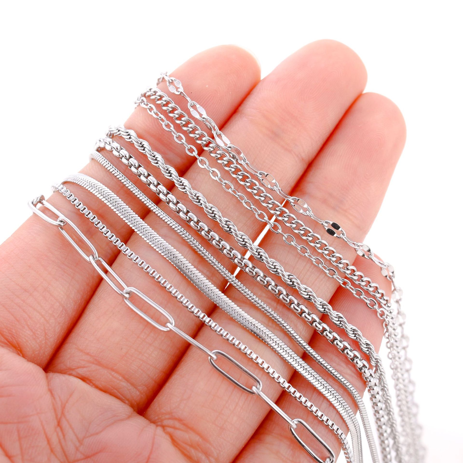 Free Stainless Steel Vacuum Vapor Plating 18K Gold Color Protection Lip Chain Accessories