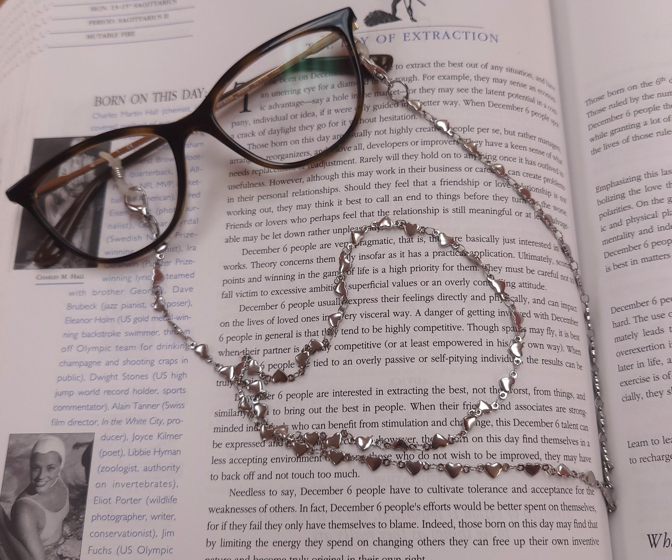 Lovely Glasses Chain Holder