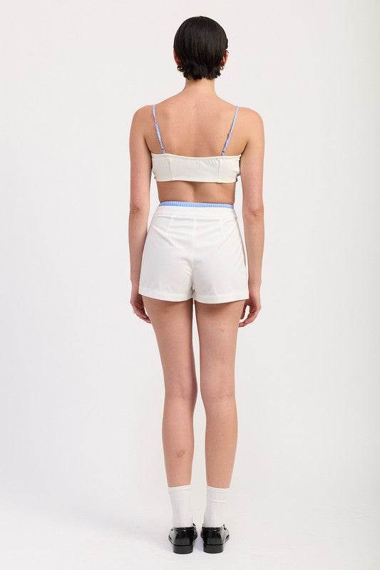 PLEATED CONTRAST TRIM SKORT