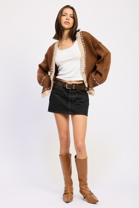 BUTTON DOWN CONTRASTED CARDIGAN