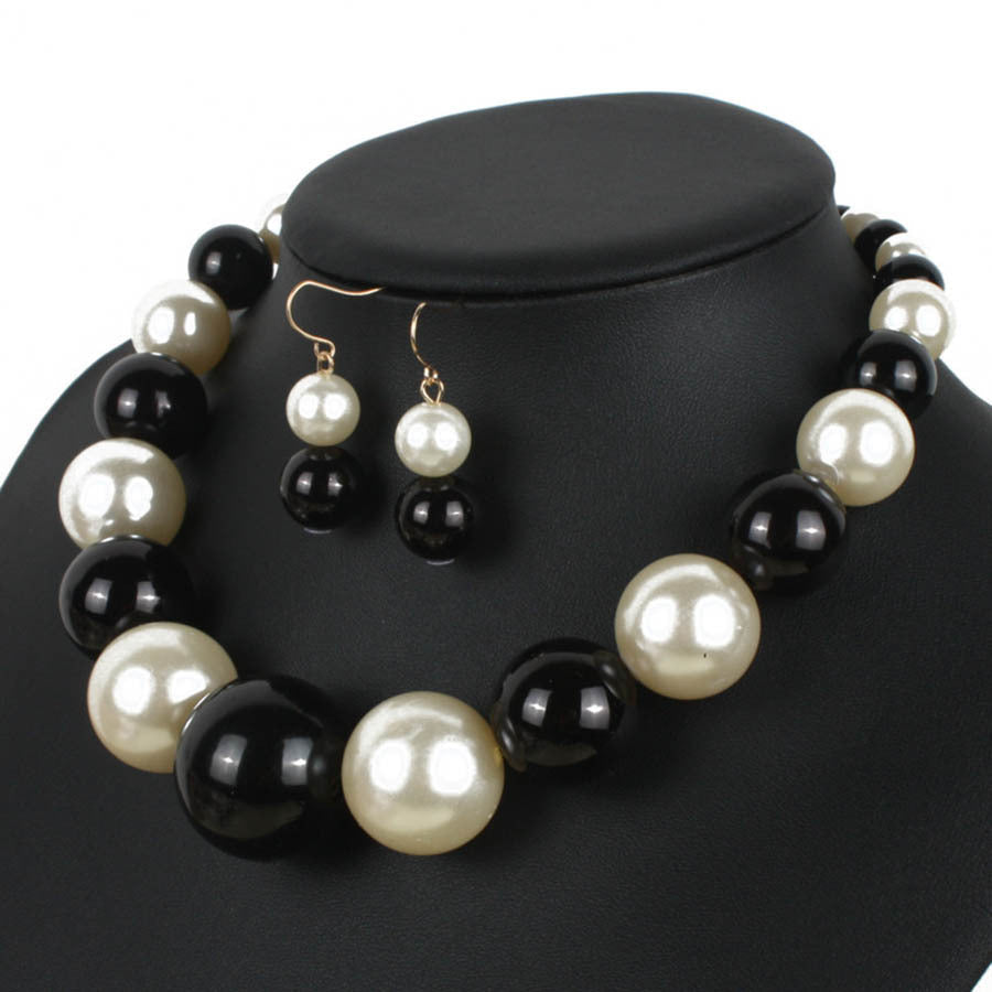 Pearl earring suit