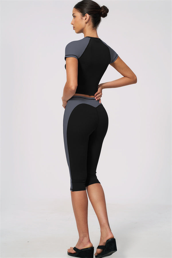 The Sandstone Capri Leggings