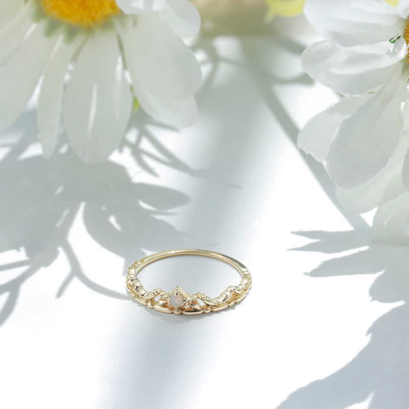 Exquisite Crown Hollow Ring Girl