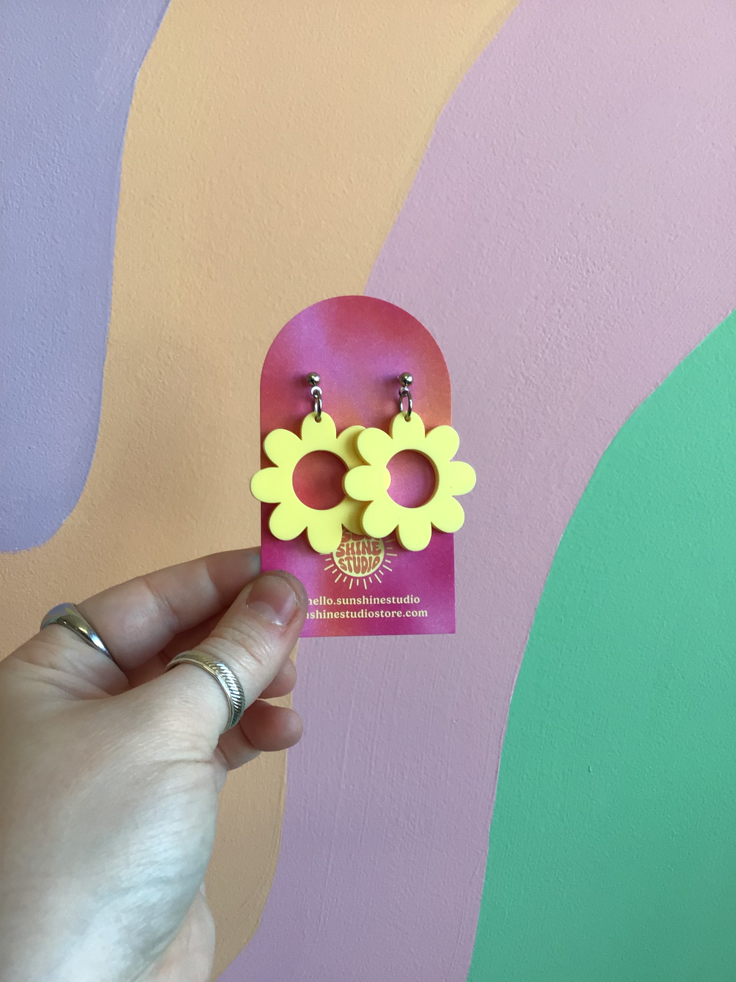 Happy Spring Daisy Earrings