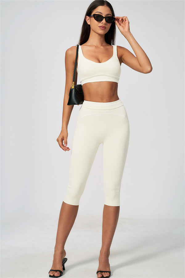 The Amara Sports Bra Capri Leggings 2-Piece Set
