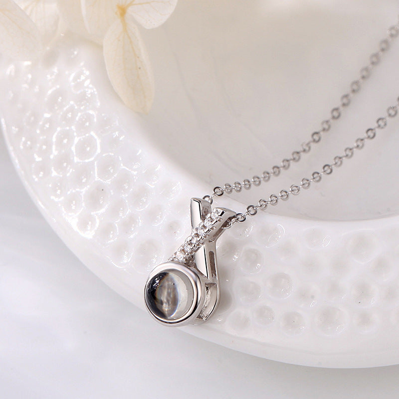Men's And Women's Fashion Minimalist Clavicle Chain Projection Stone