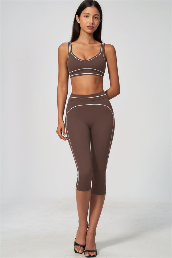 The Amara Sports Bra Capri Leggings 2-Piece Set