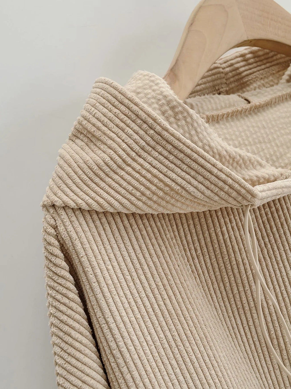 Fashion Two-piece Hooded Sweatshirt With Loose Pockets