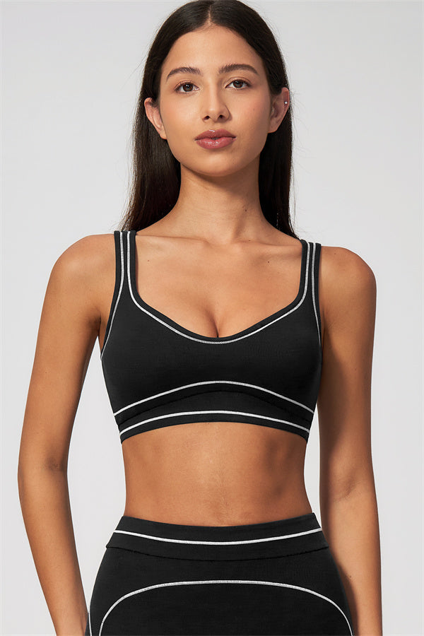The Amara Sports Bra Capri Leggings 2-Piece Set