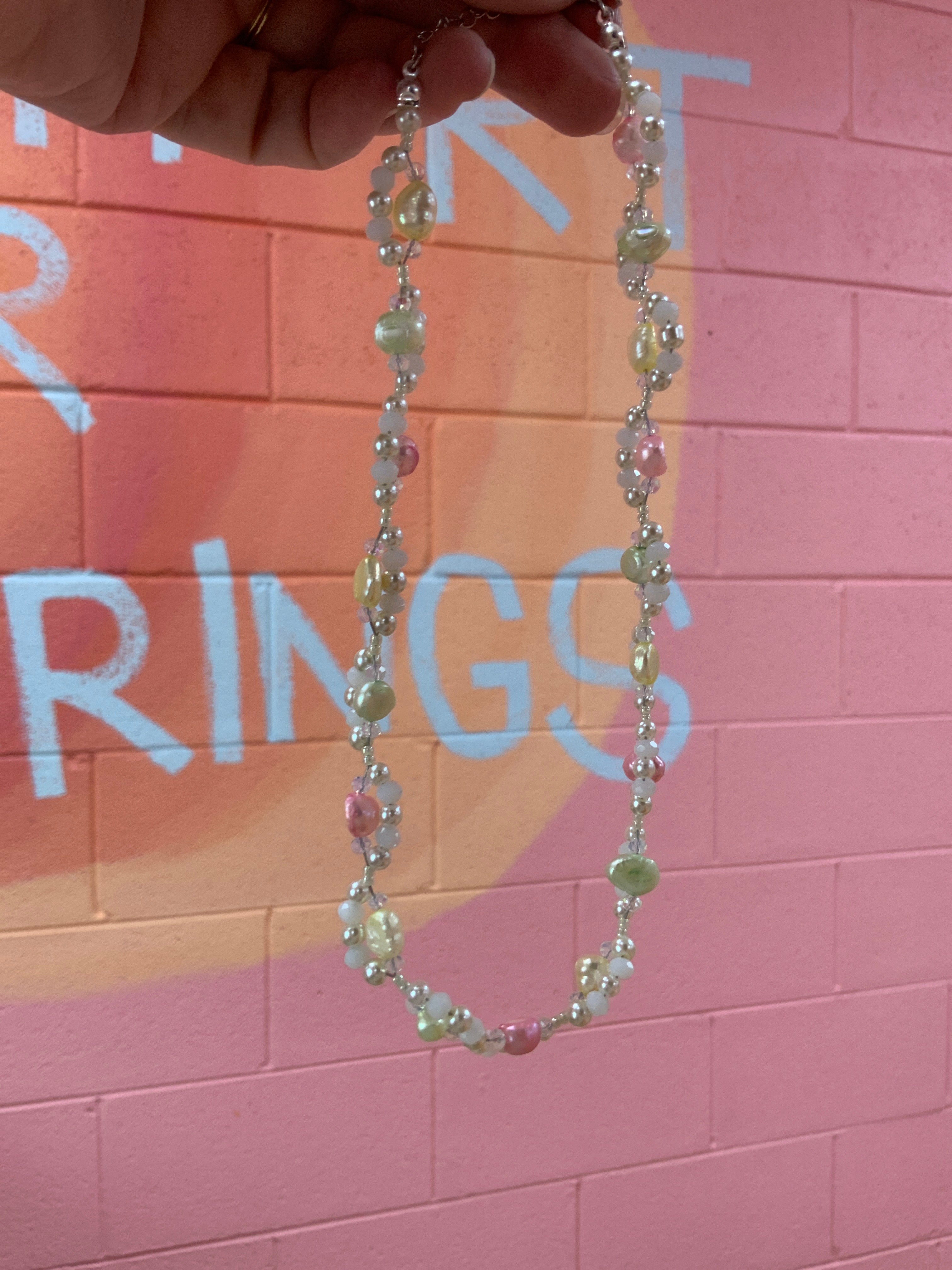 Pearl choker