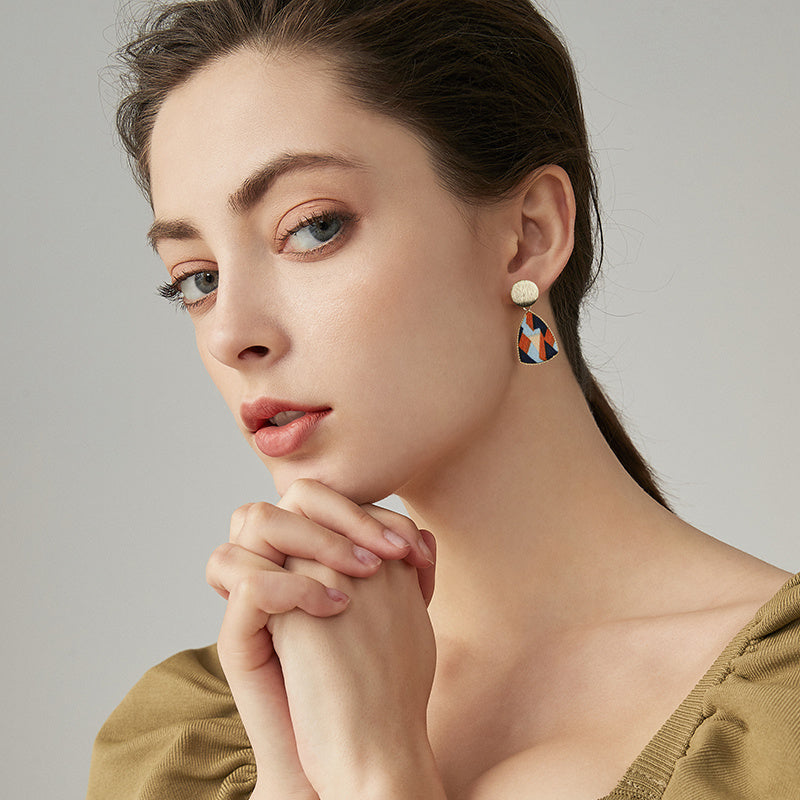 Simple long earrings