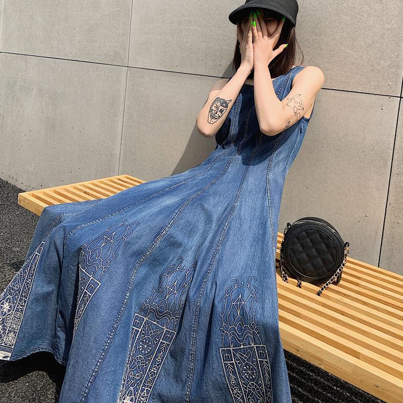 Sleeveless Summer Denim Dress with Thin Embroidery