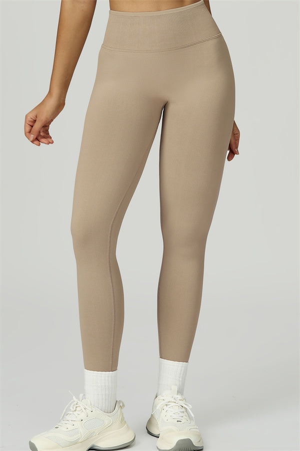 The Prime Crop Top Leggings 2-Piece Set