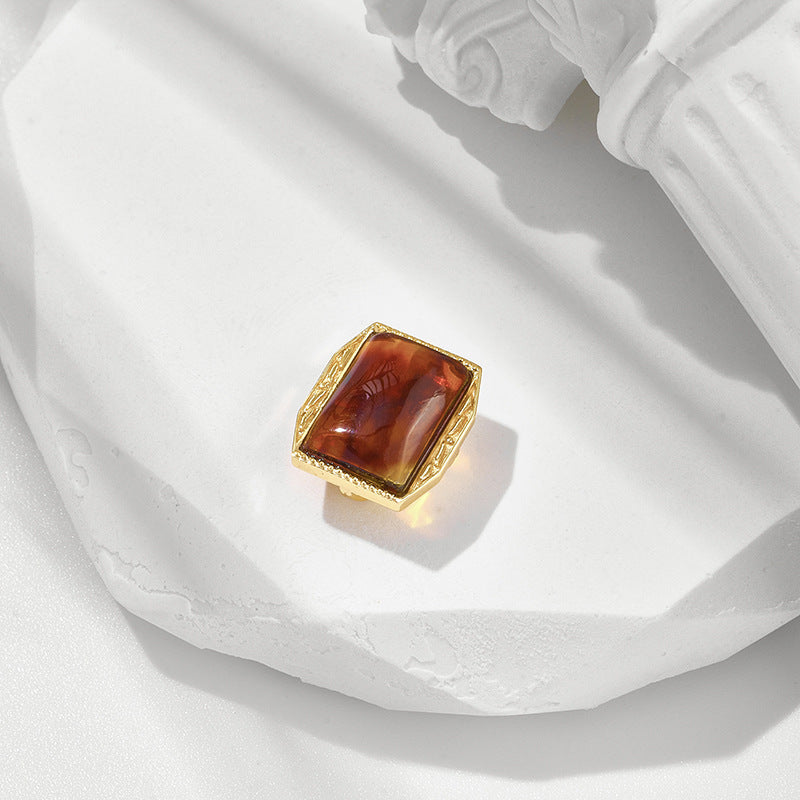 Amber Leaf Carving S925 Sterling Silver Gold-plated Pendant Female