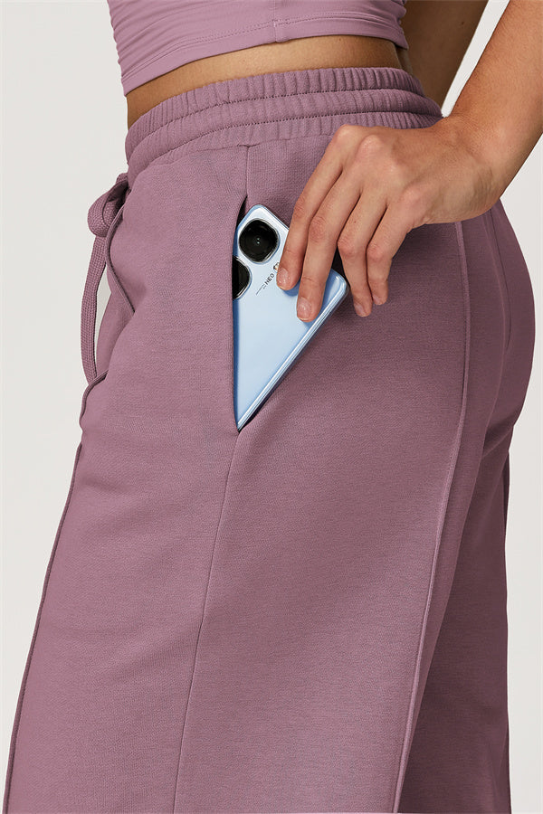 The Motion Crop Top Sweatpants 2-Piece Set