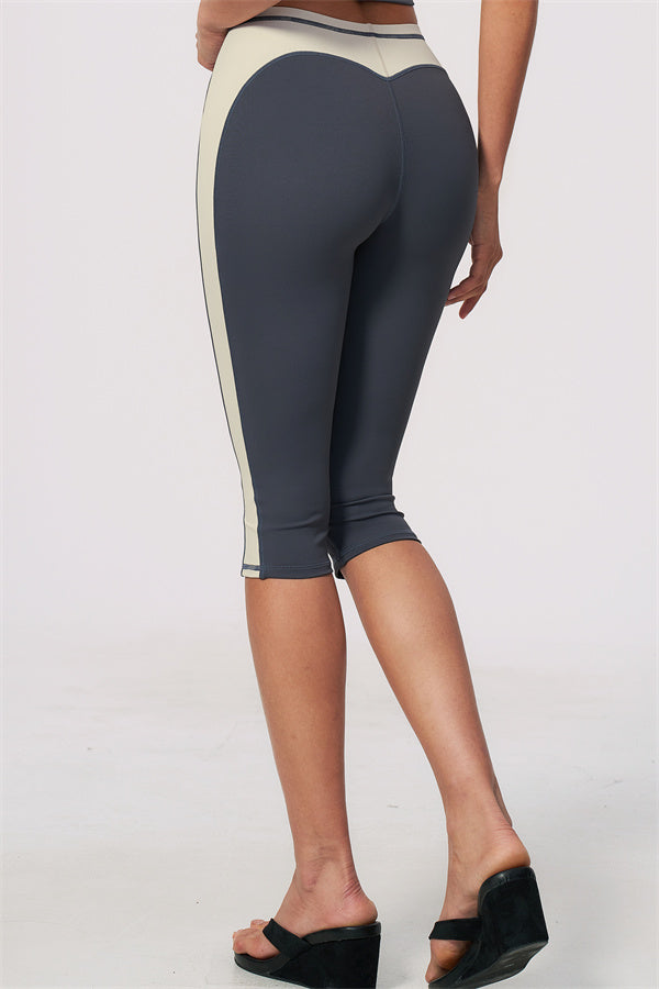 The Sandstone Sports Bra Capri Leggings 2-Piece Set