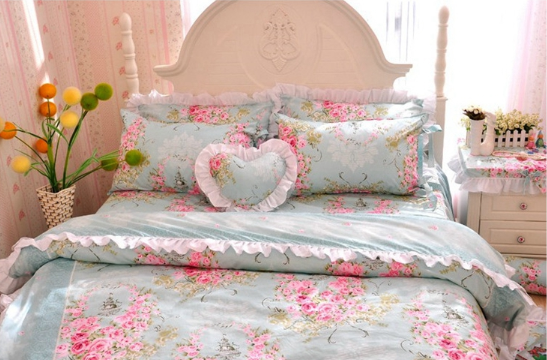 Princess style summer four-piece lace duvet cover