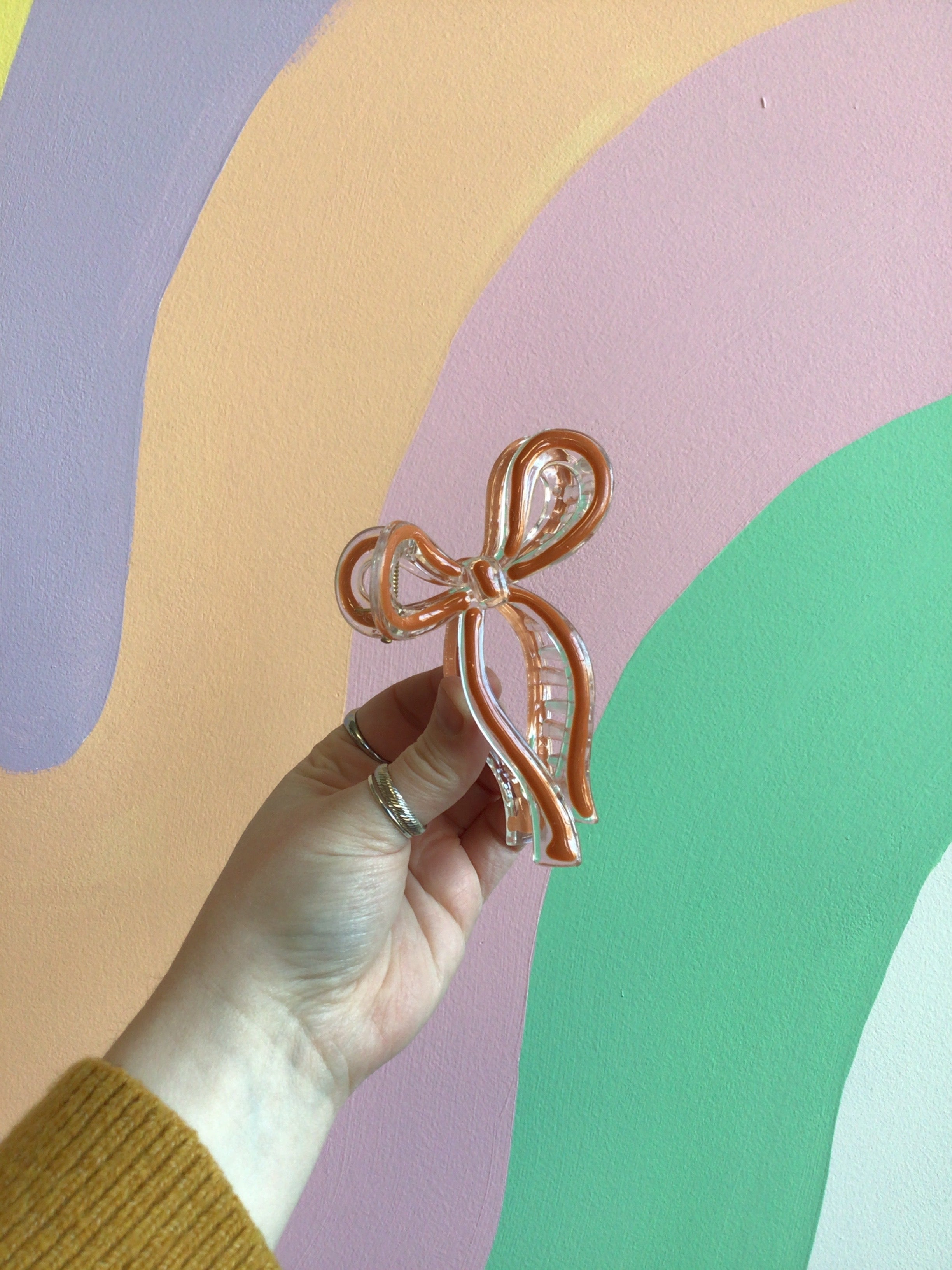 Bow hair claw