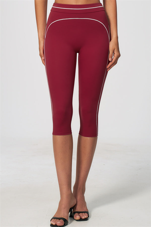 The Amara Sports Bra Capri Leggings 2-Piece Set