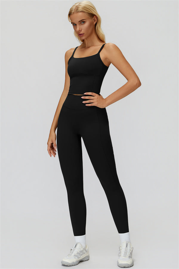 The Fyra Crop Tank Leggings 2-Piece Set