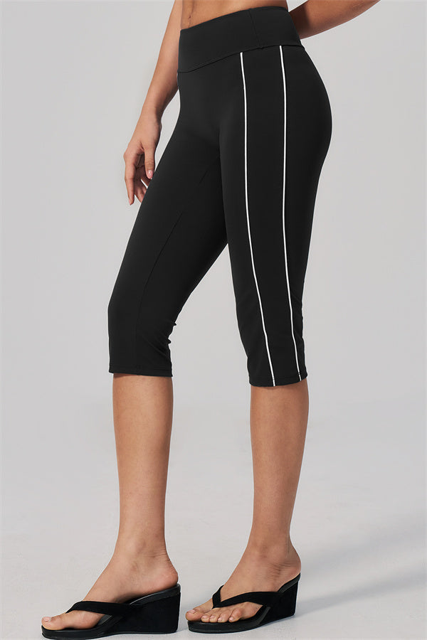 The Breathe Sports Bra Capri Leggings 2-Piece Set