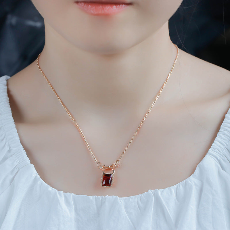 Amber Leaf Carving S925 Sterling Silver Gold-plated Pendant Female