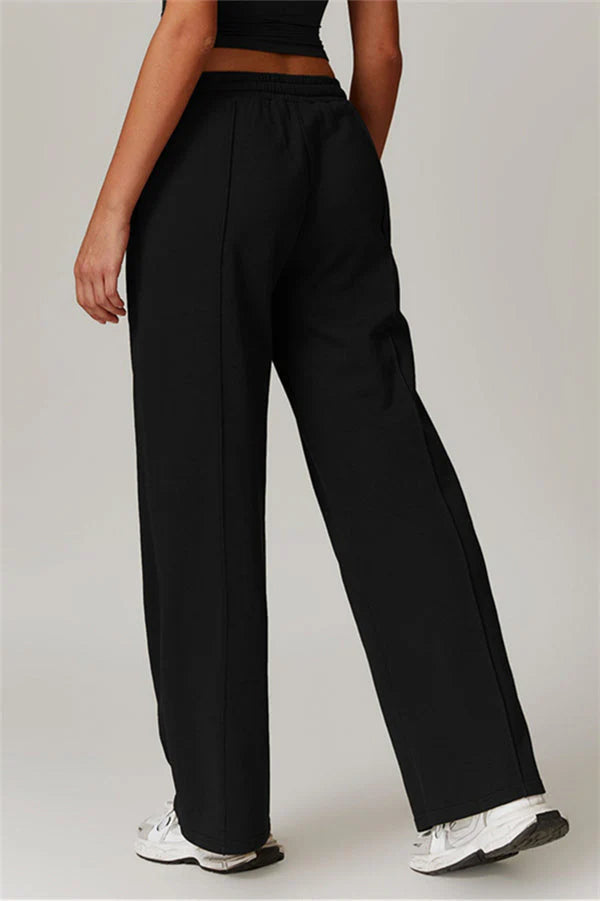 The Motion Crop Top Sweatpants 2-Piece Set