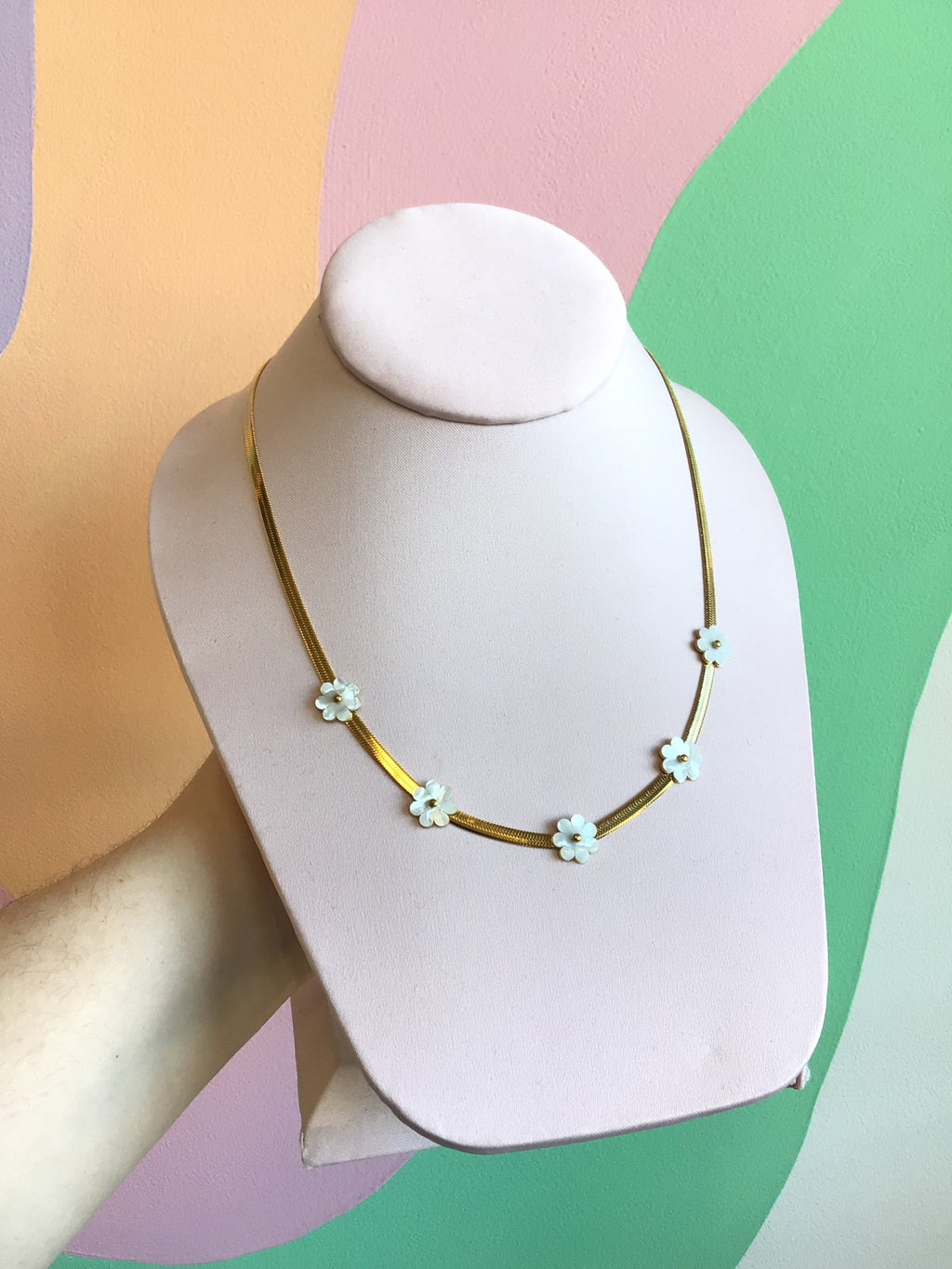 Flat Daisy Titanium Chain
