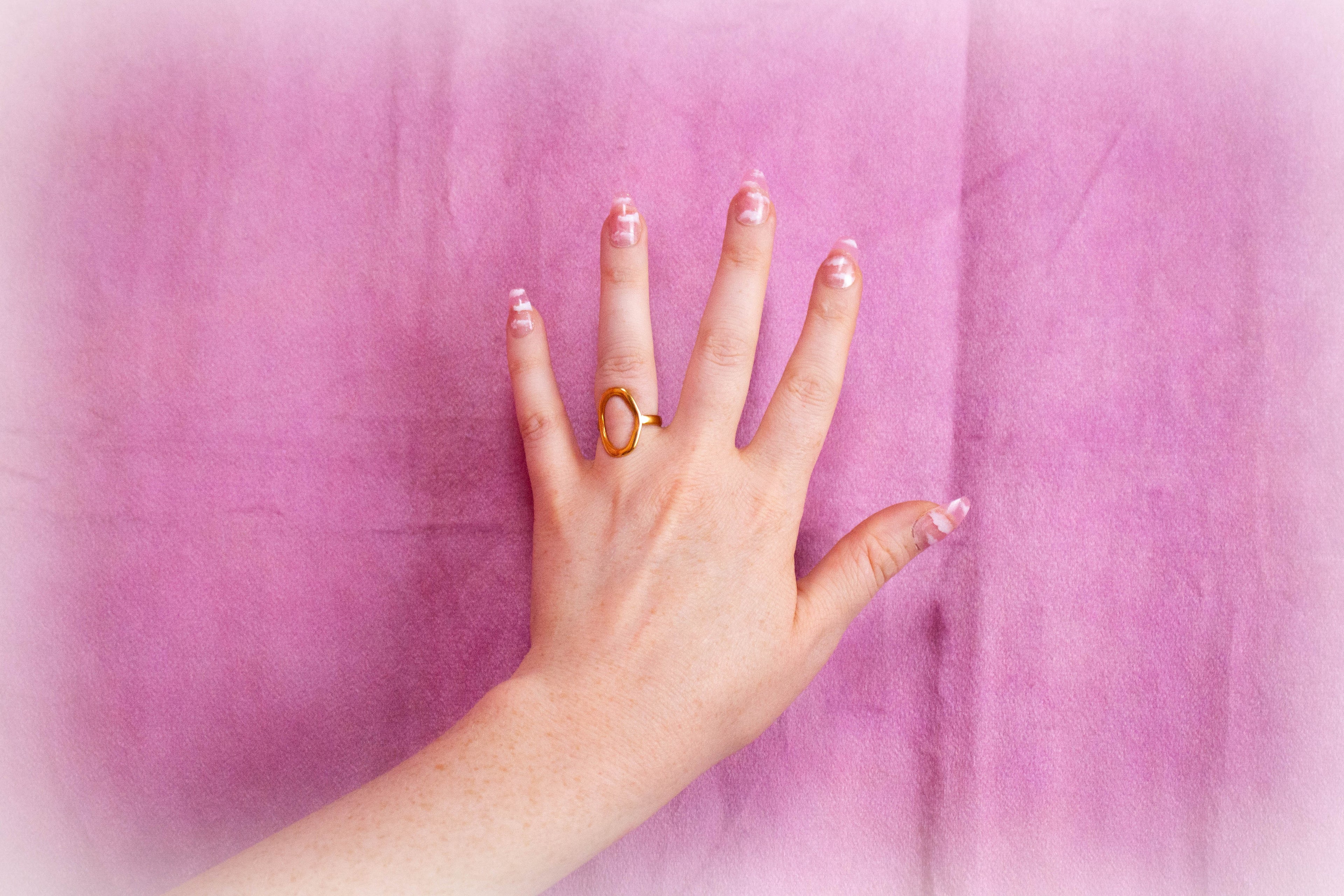 Slim Oval Frame - Titanium Ring