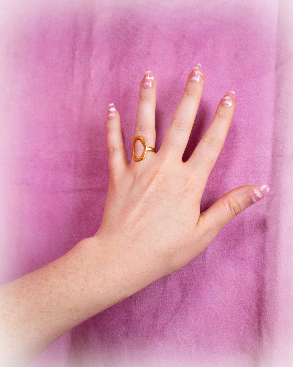 Slim Oval Frame - Titanium Ring
