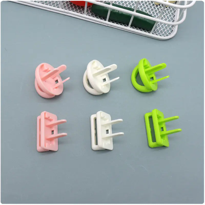 Child Safety Socket Cover with Handle for Protection