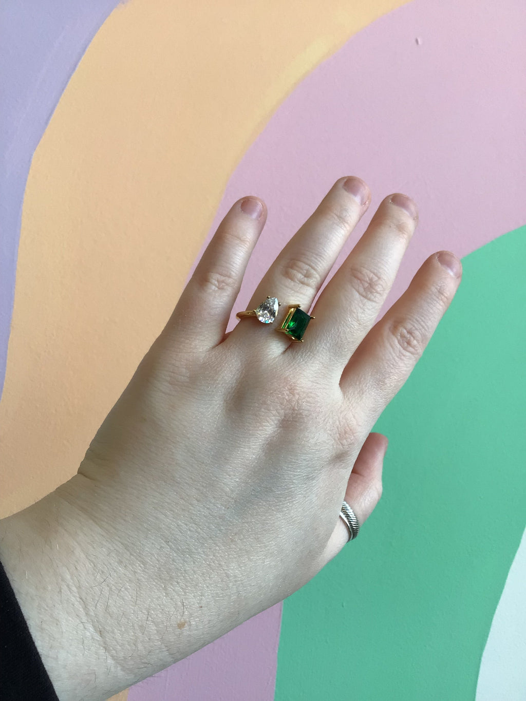 Dancing Gems Titanium Ring