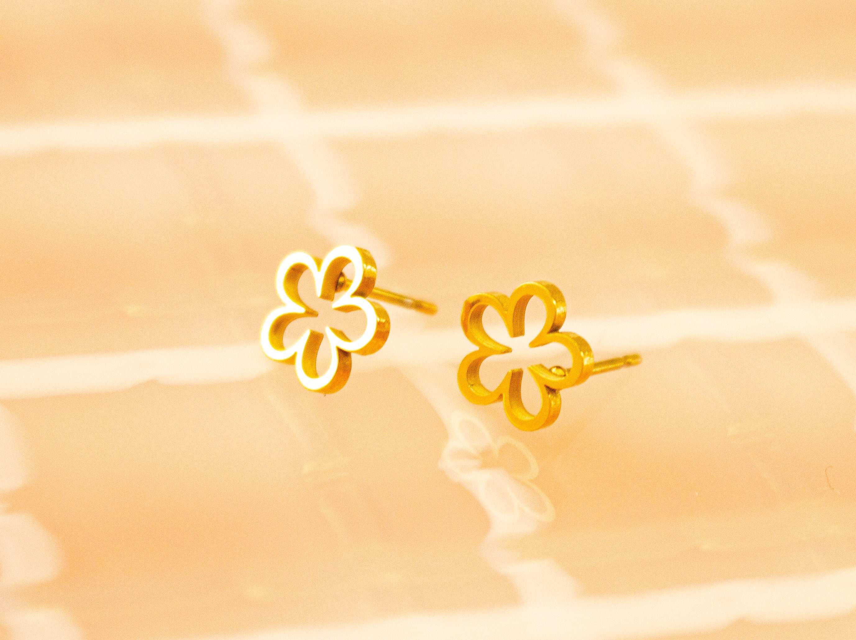 Tiny Flower Cut-Out Stud