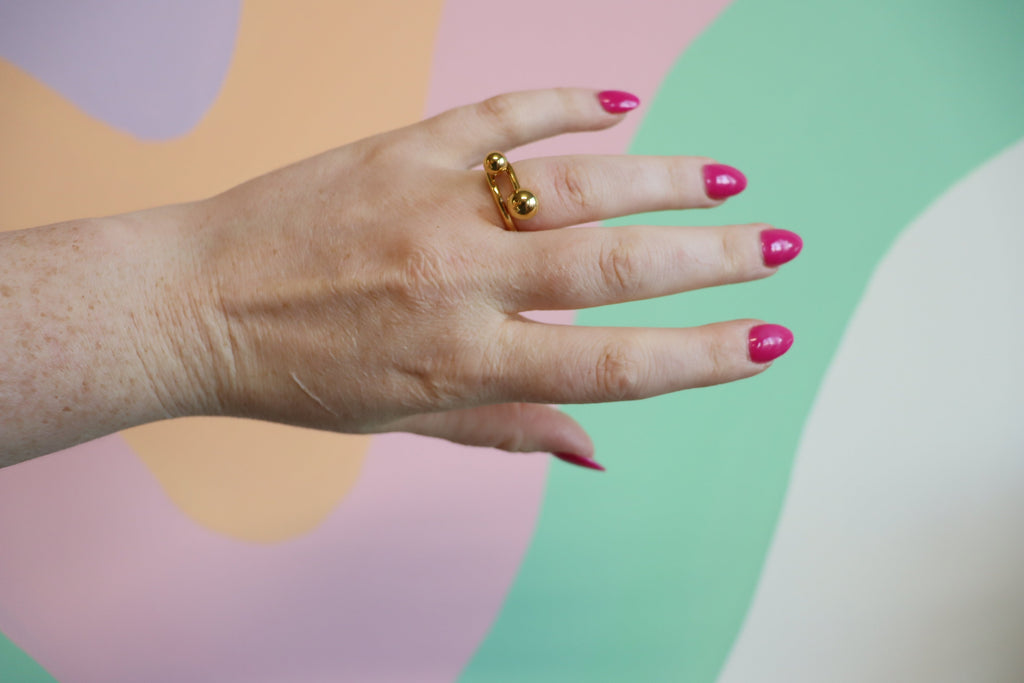 Twister Ball Titanium Ring