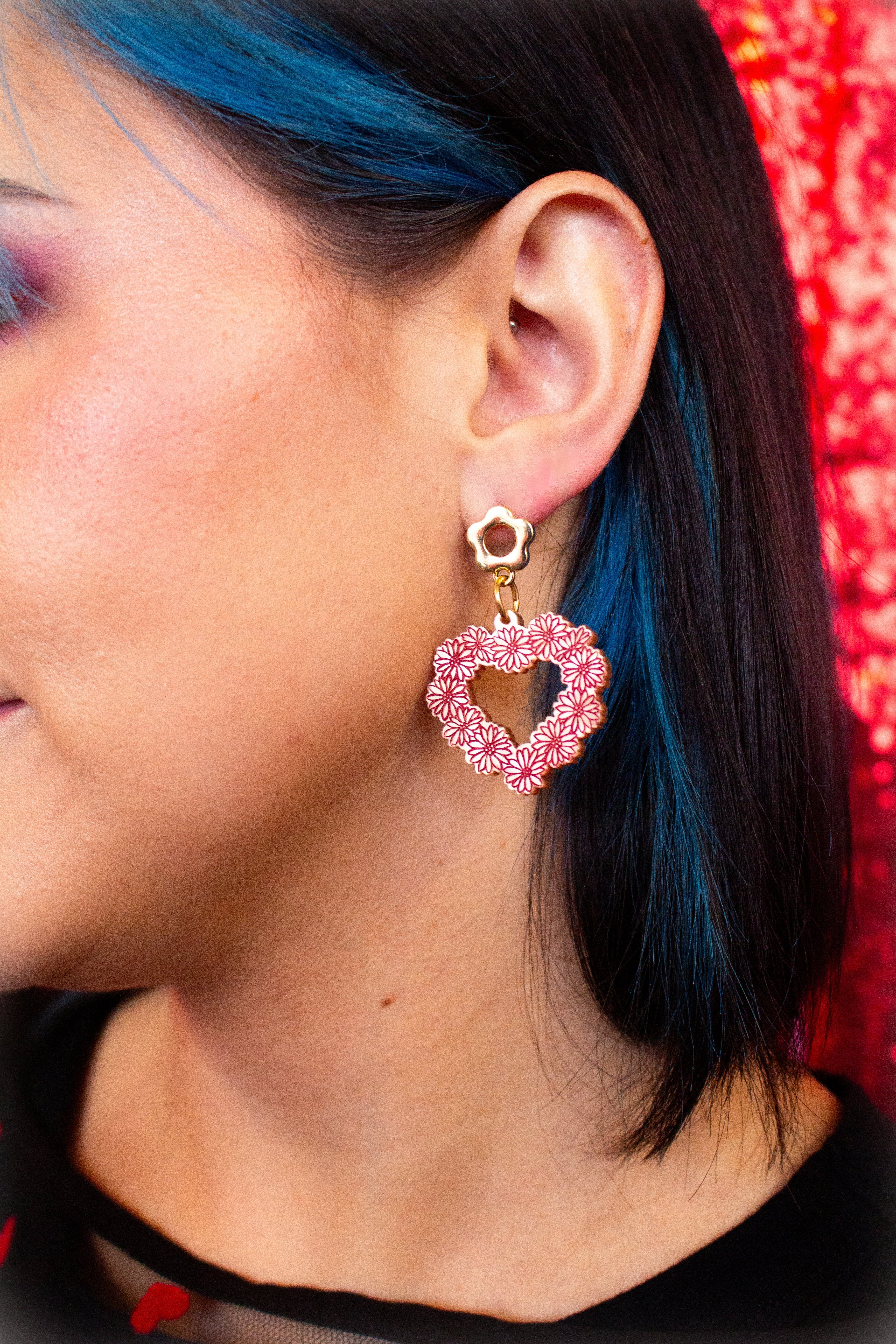 Buy Yourself Flowers-Engraved Daisy Earrings