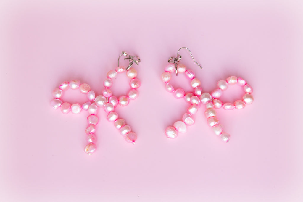 Bows, bows, bows!