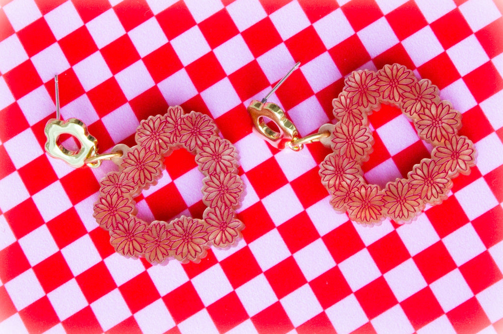 Buy Yourself Flowers-Engraved Daisy Earrings