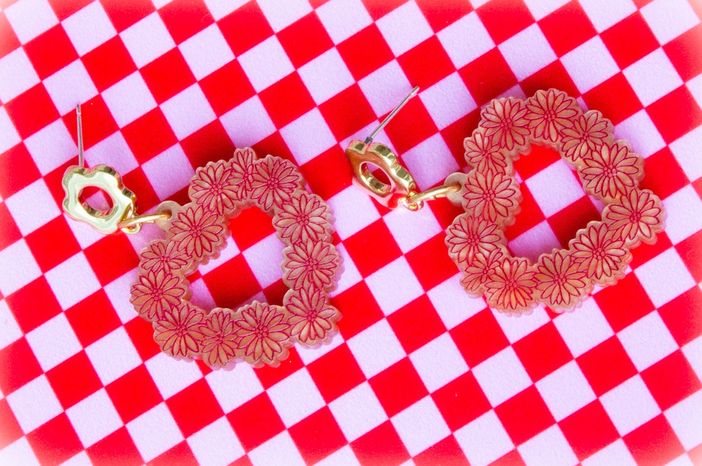 Buy Yourself Flowers-Engraved Daisy Earrings