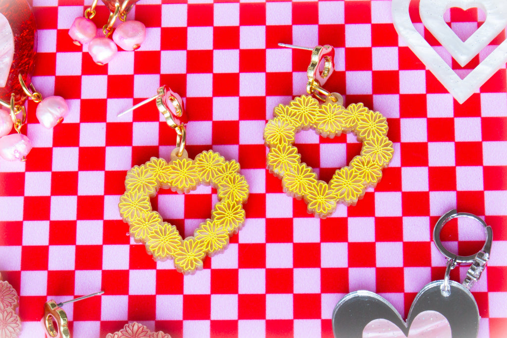 Buy Yourself Flowers-Engraved Daisy Earrings