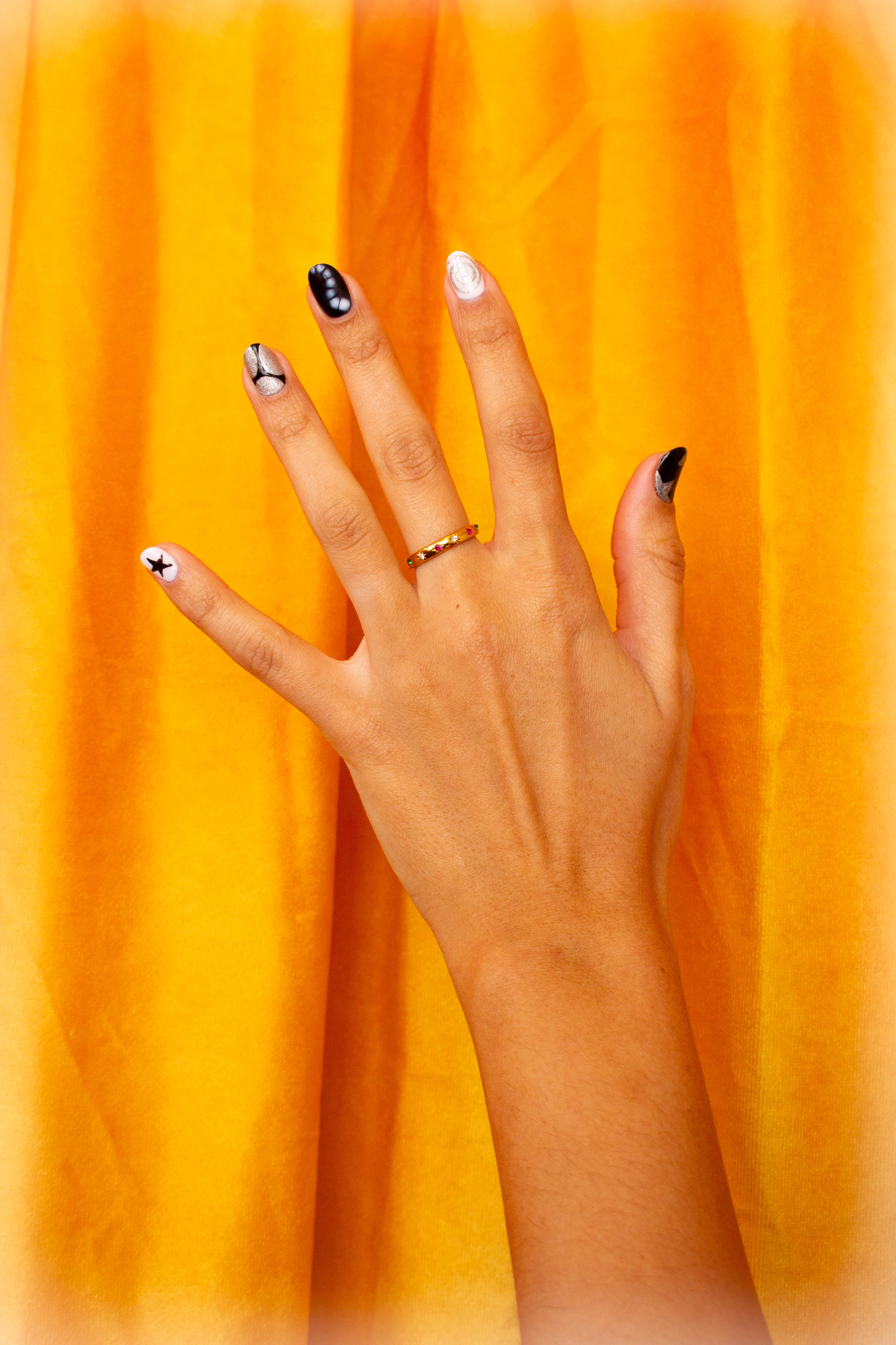 Make the Whole Place Shimmer-Titanium Ring