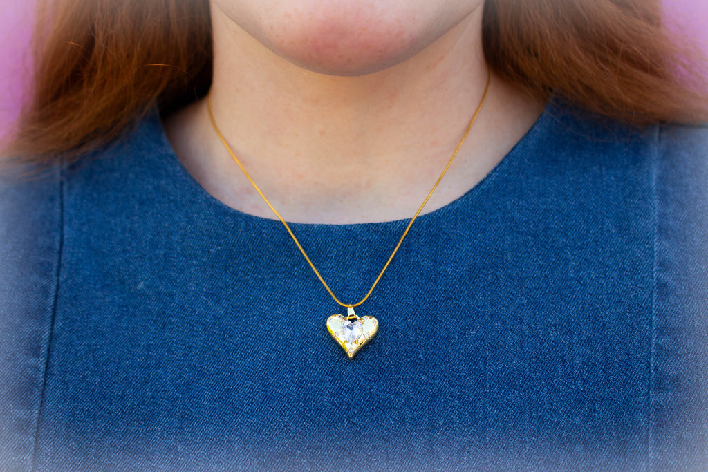 The Queens Shimmering Necklace
