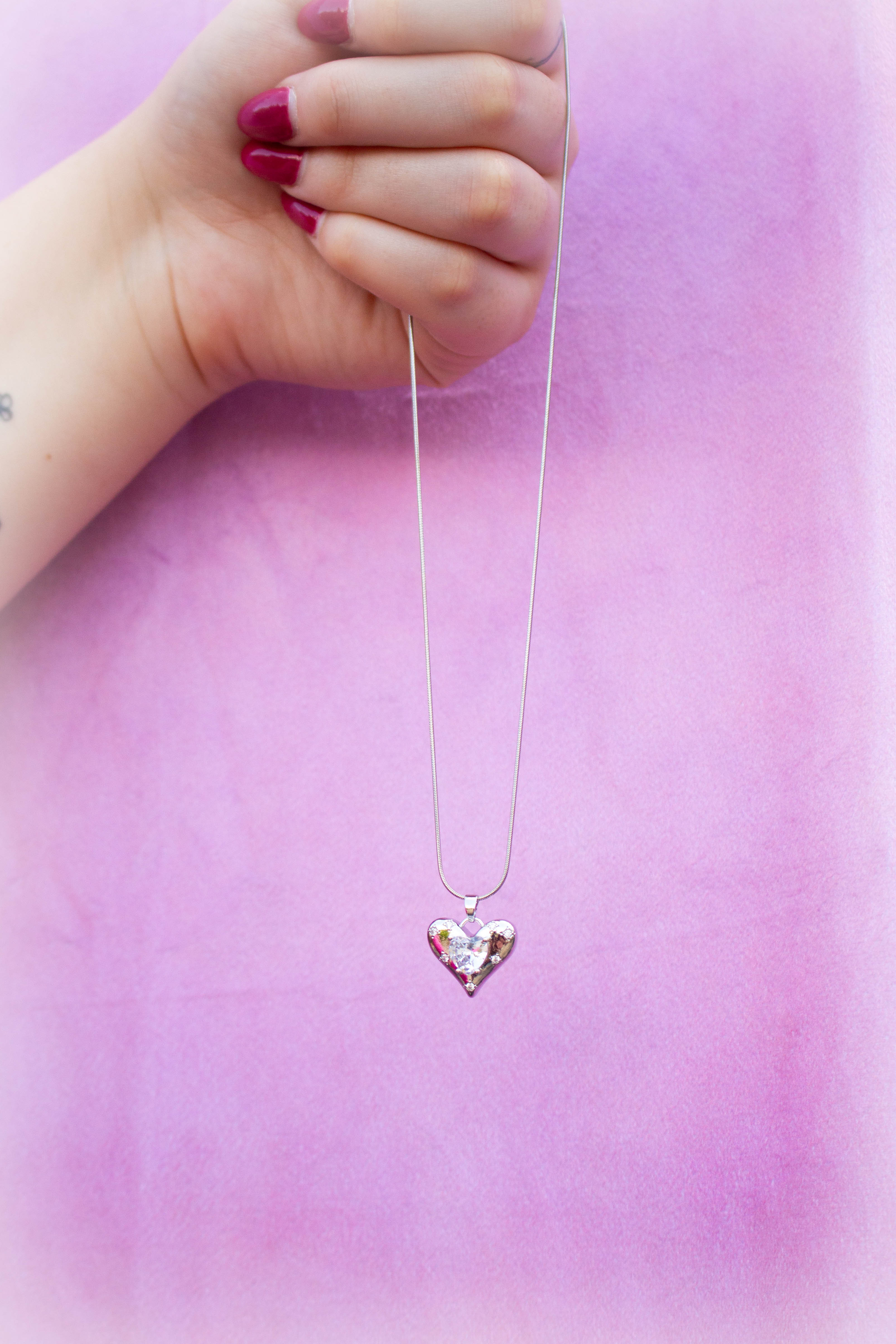 The Queens Shimmering Necklace