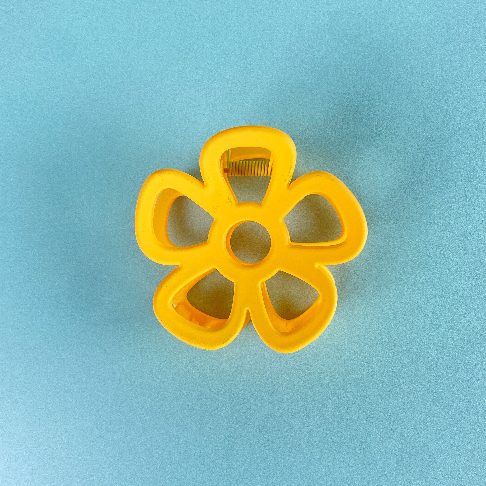 Floral Cut-Out Hair Claw
