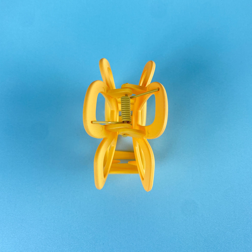Floral Cut-Out Hair Claw