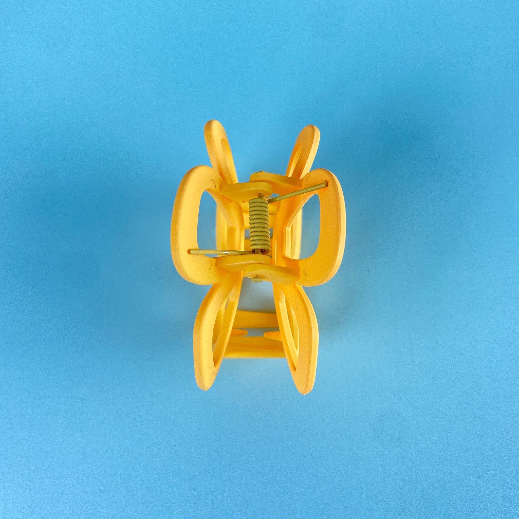 Floral Cut-Out Hair Claw