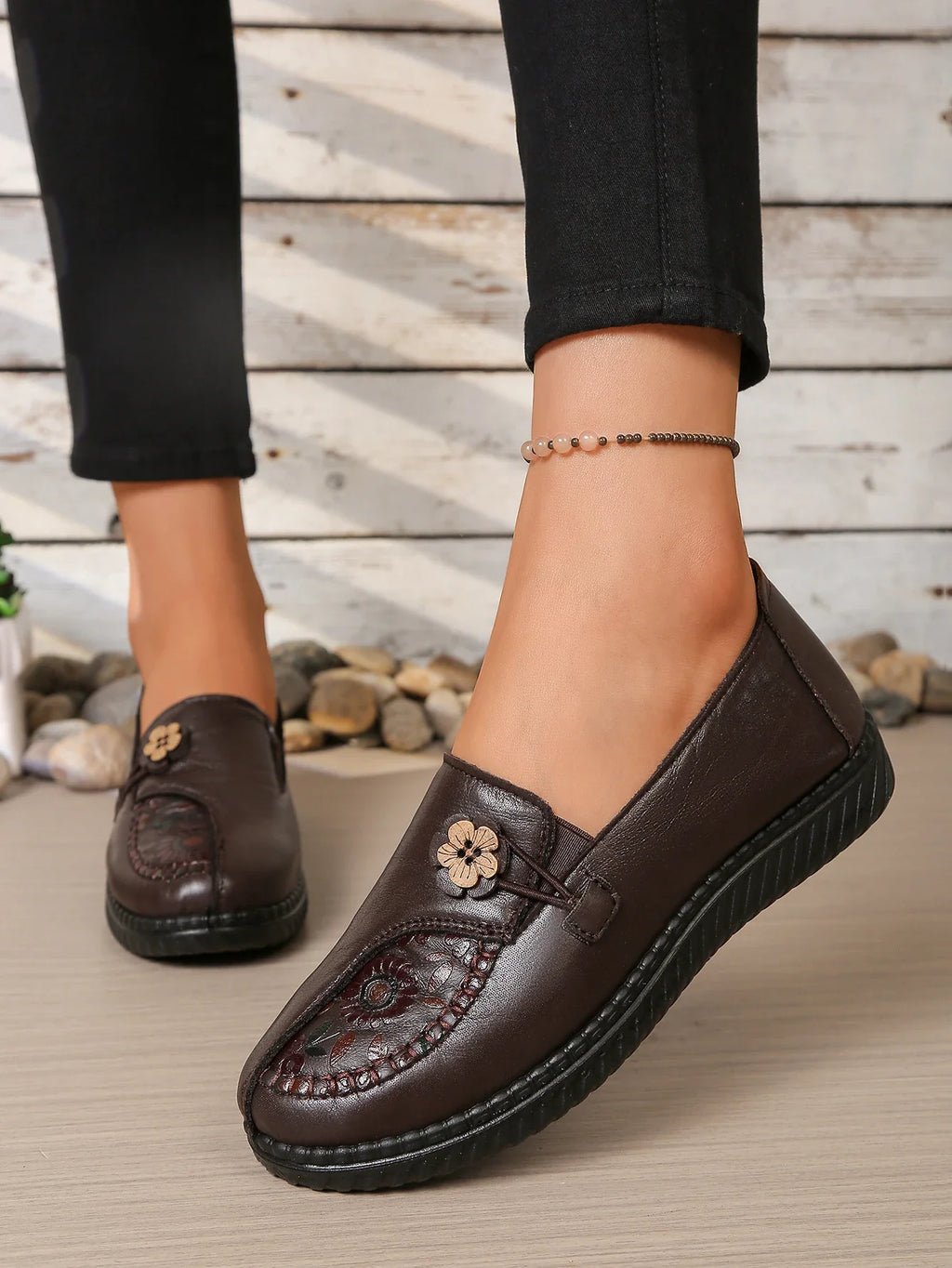 Comfortable Mom Shoes with Flower Ornament, Breathable Soft Sole Loafers, Casual Daily Shoes for Seniors