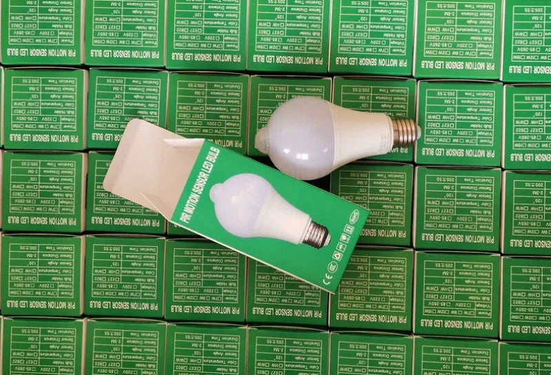 PIR Motion Sensor LED Light Bulb 220V 110V 12W 18W Smart Bulb Motion Activated ON/OFF Home Lights Lamp with Motion Sensor