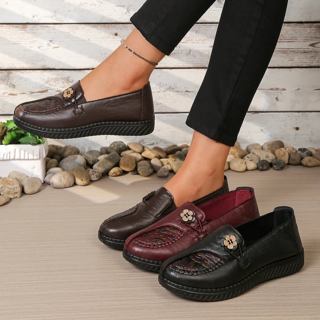Comfortable Mom Shoes with Flower Ornament, Breathable Soft Sole Loafers, Casual Daily Shoes for Seniors